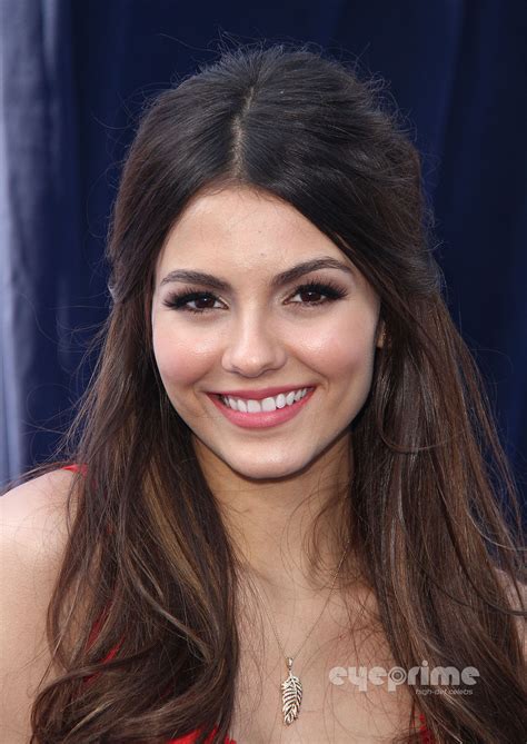 Victoria Justice Blowjob Porn Videos